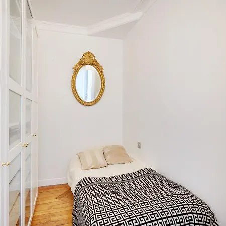 Paris'luxury : Luxe, Calm And Voluptuousness